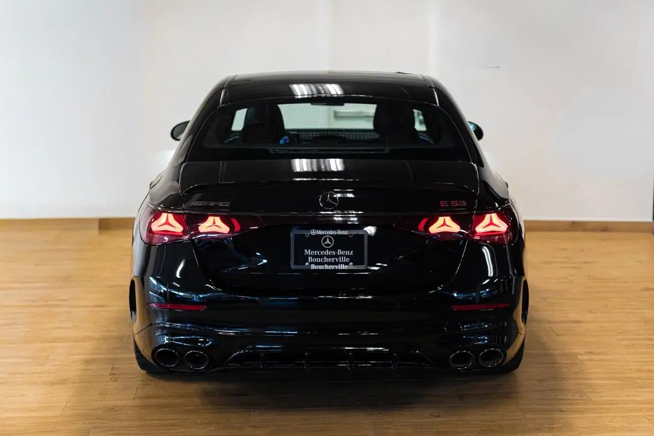 Mercedes-Benz E-Class - Image 4