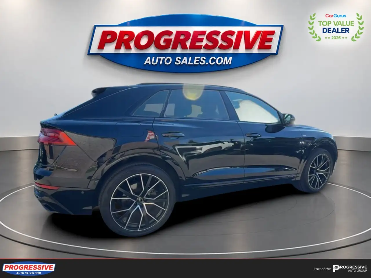 Audi Q8 - Image 9