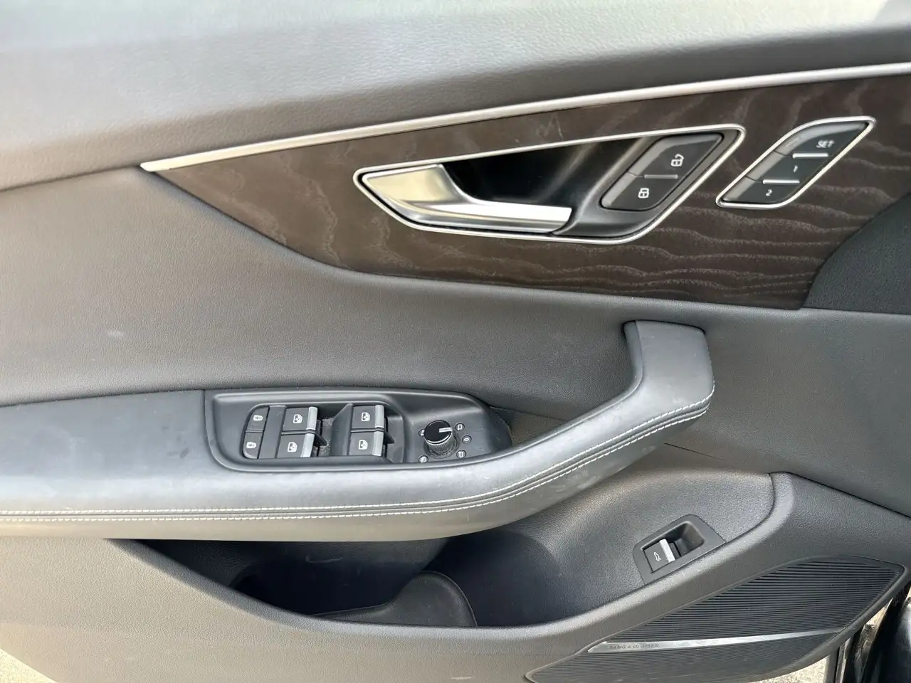Audi Q8 - Image 14