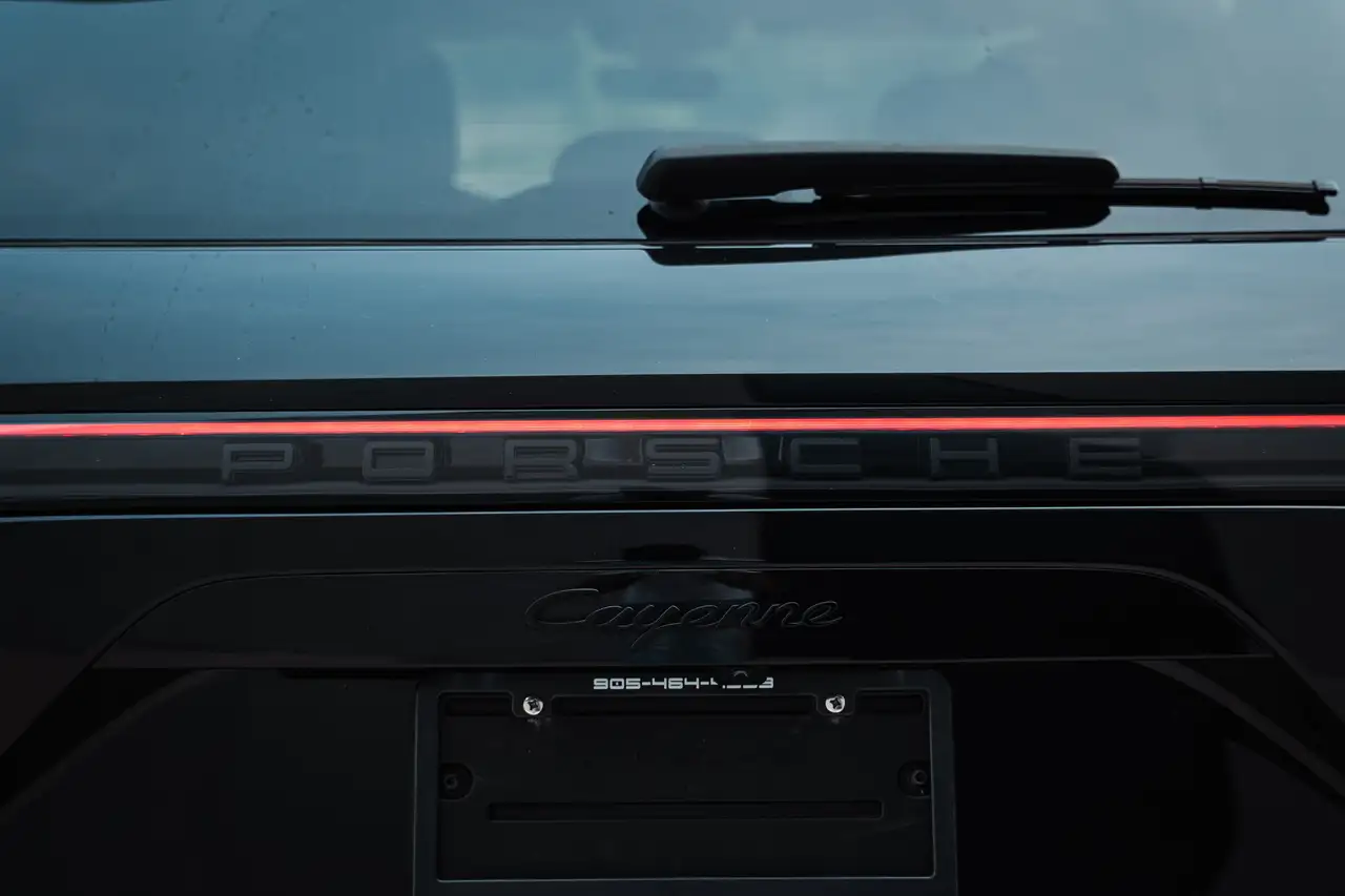 Porsche Cayenne - Image 14