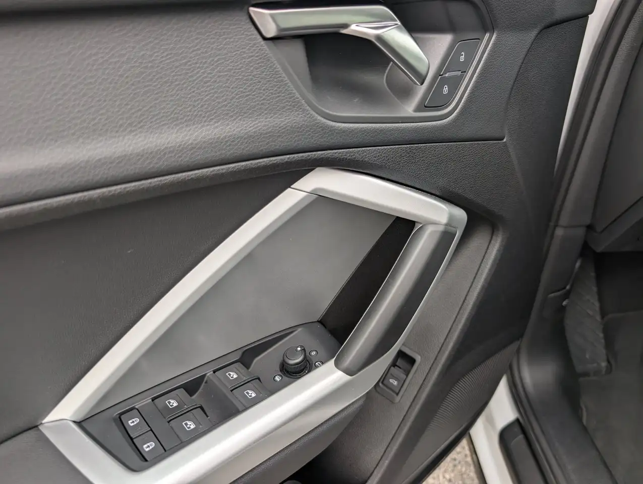 Audi Q3 - Image 15