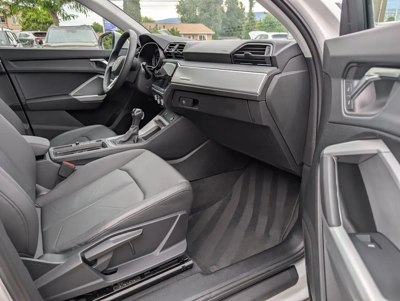 Audi Q3 - Image 27