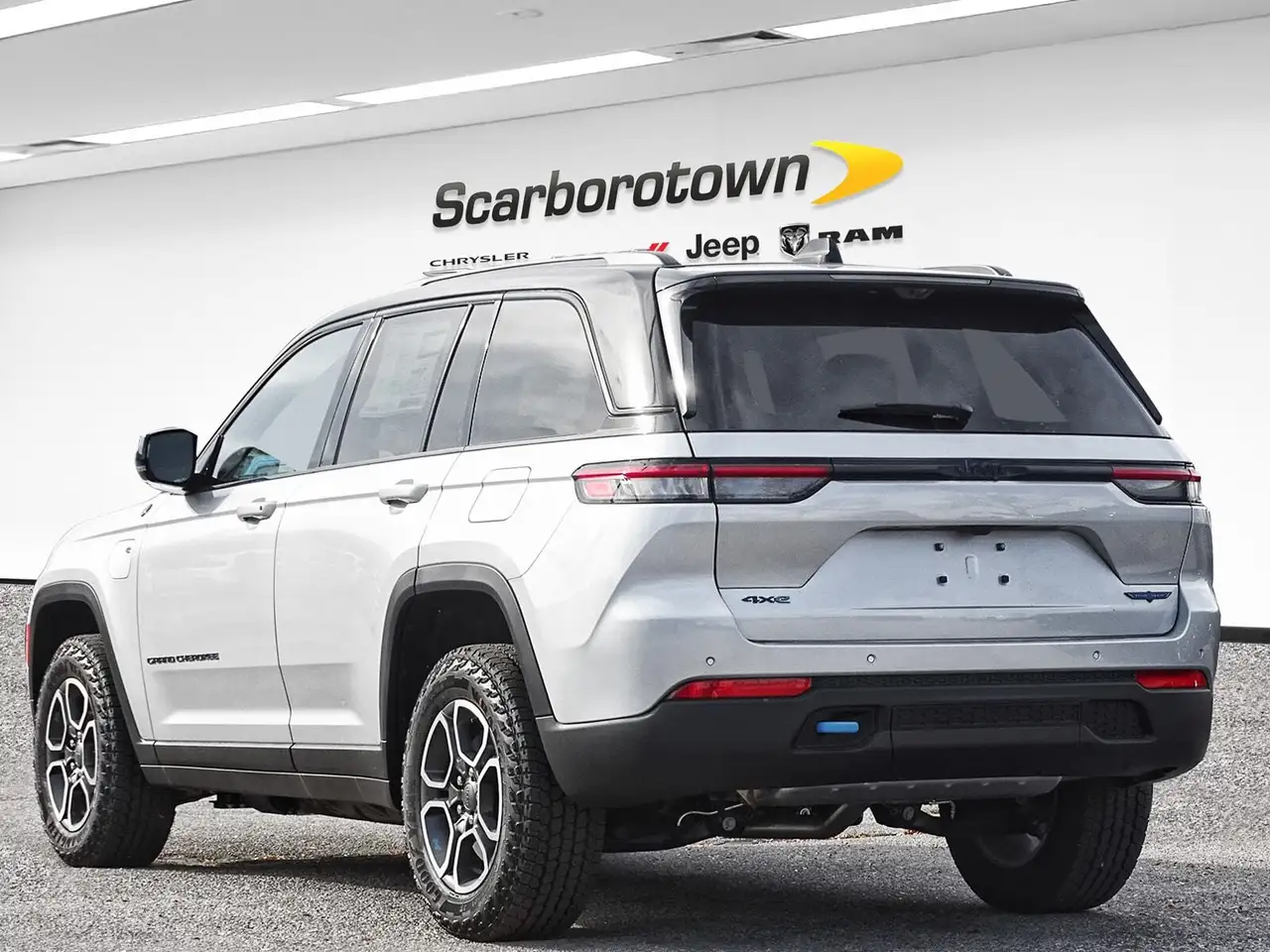 Jeep Grand Cherokee - Image 9