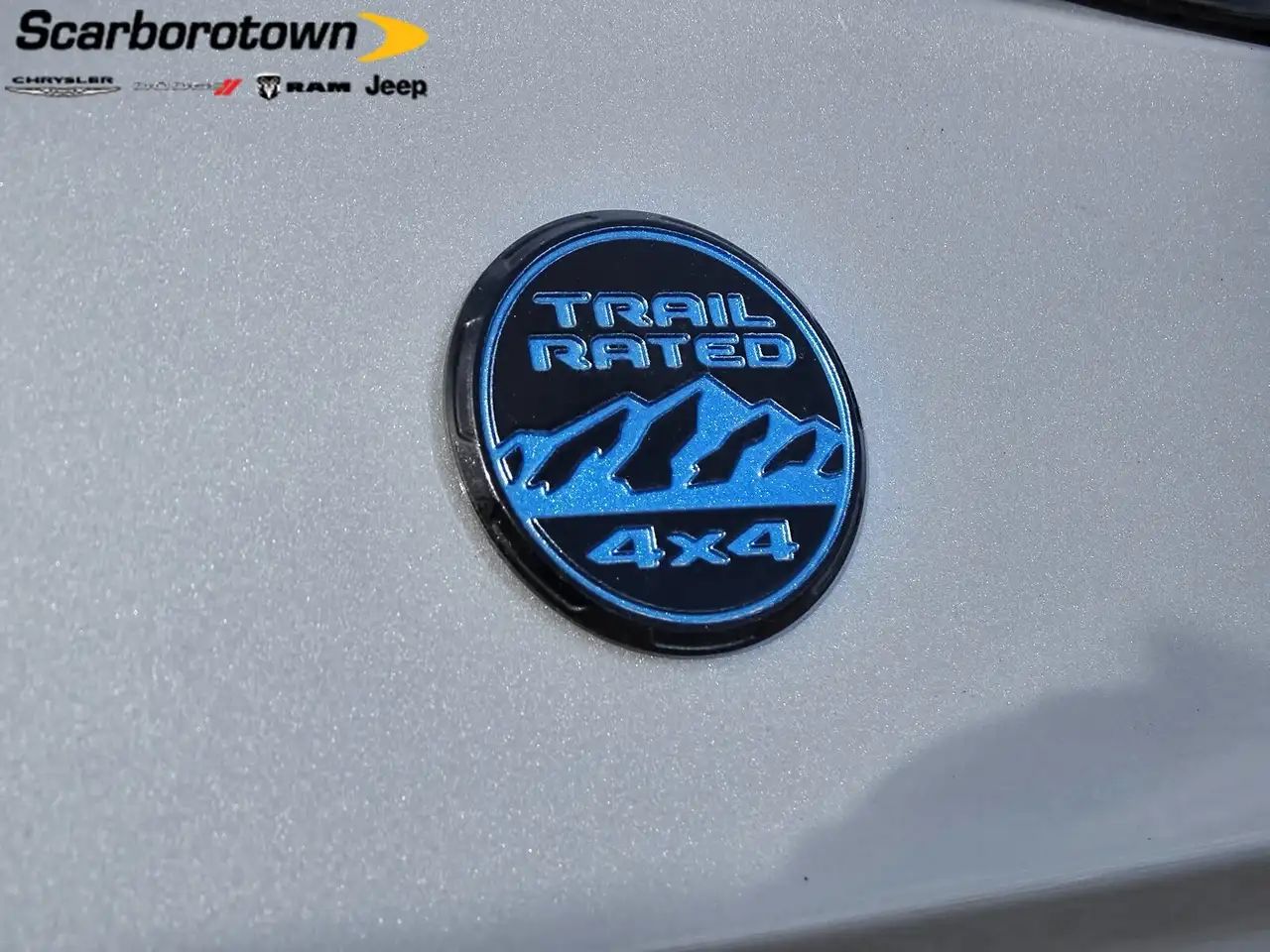 Jeep Grand Cherokee - Image 13