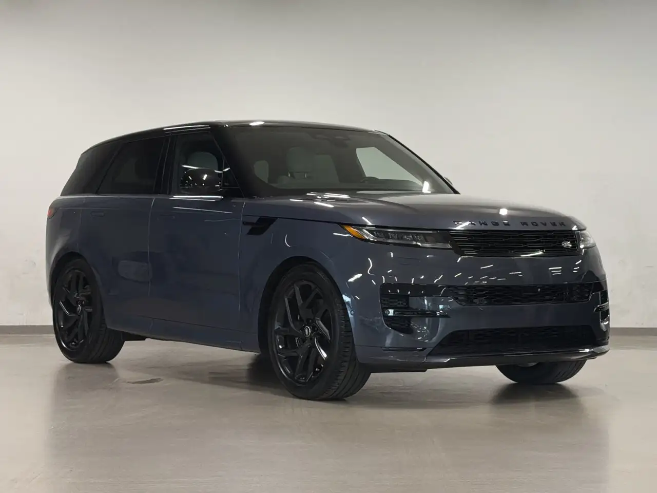 Land Rover Range Rover Sport - Image 2