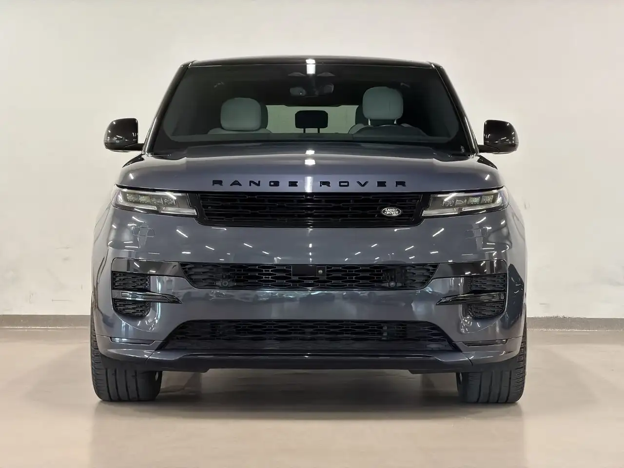 Land Rover Range Rover Sport - Image 12