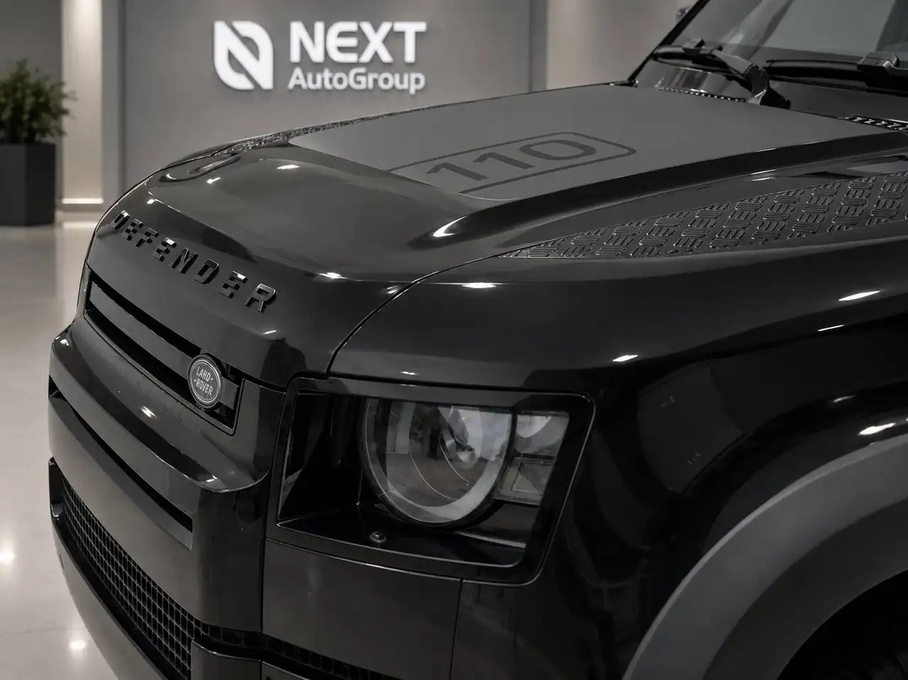 Land Rover Defender - Image 43