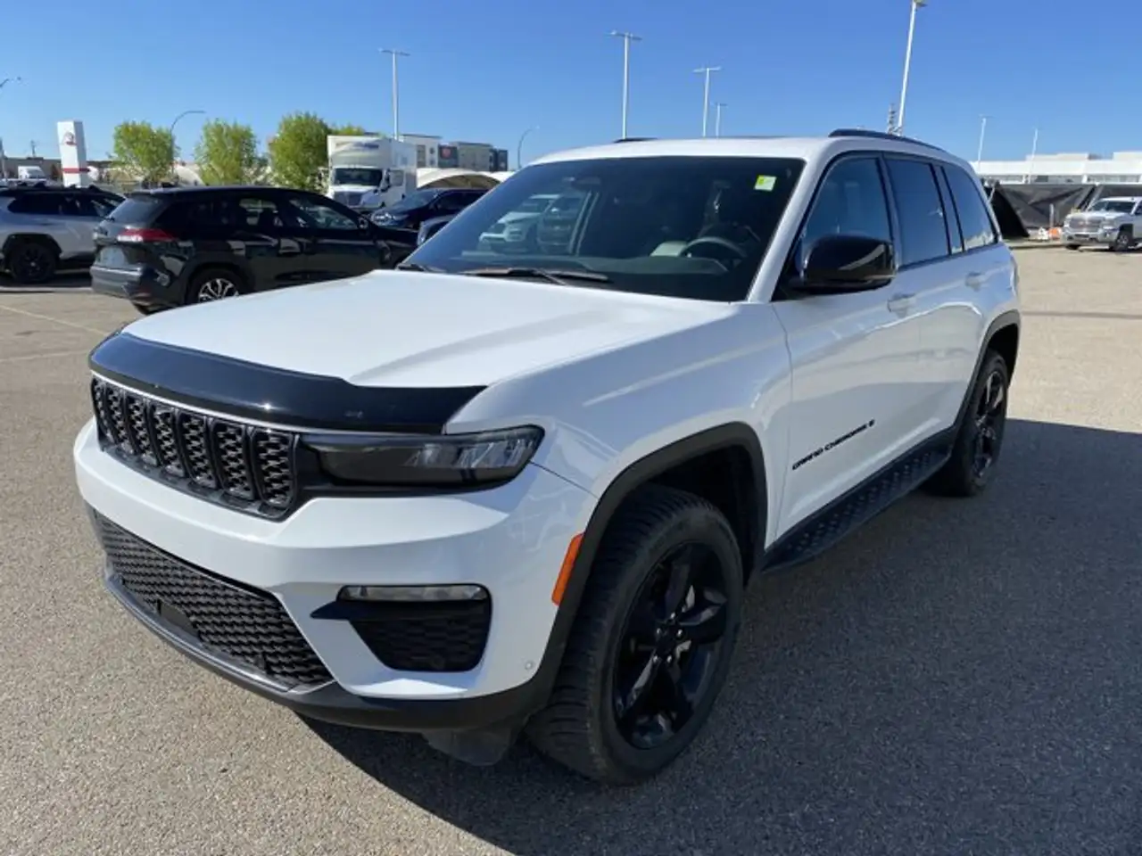 Jeep Grand Cherokee - Image 3
