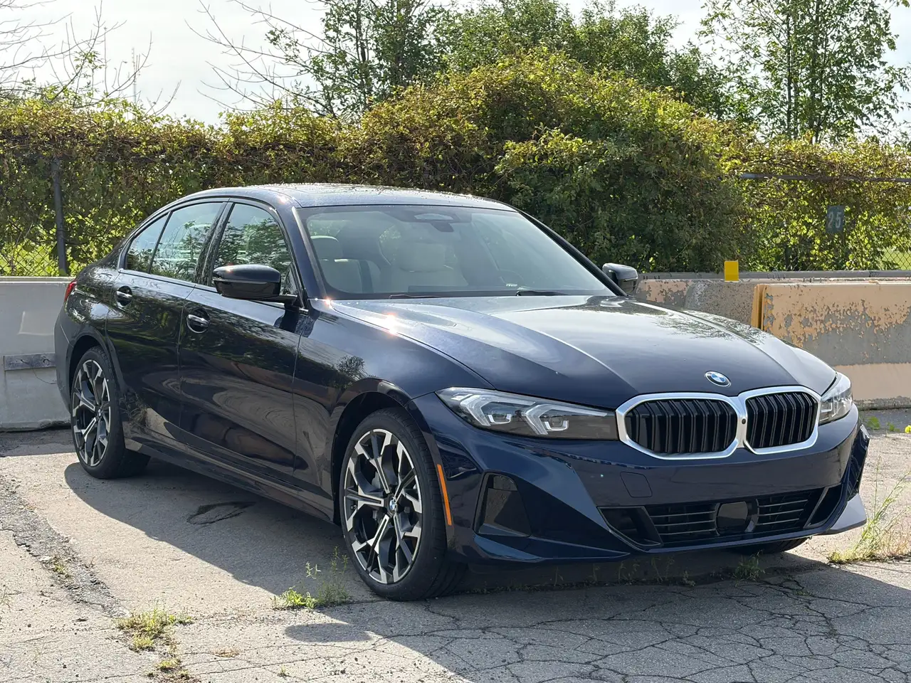 BMW 3 Series - Image 3