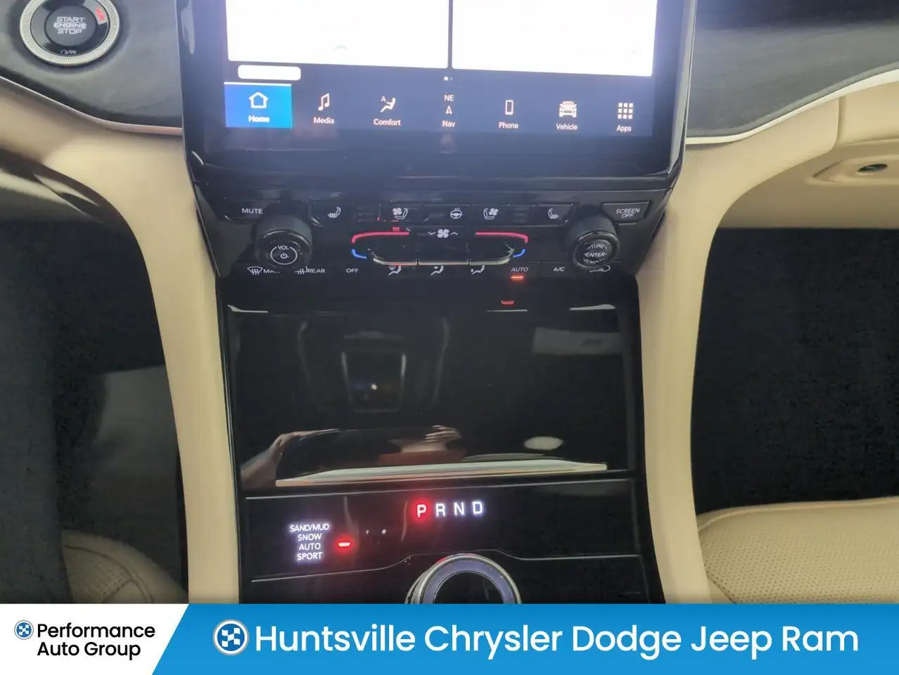 Jeep Grand Cherokee - Image 23