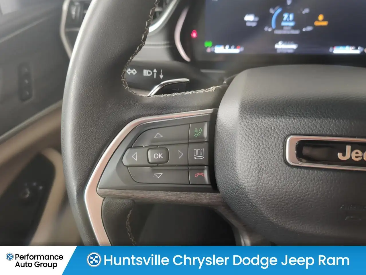 Jeep Grand Cherokee - Image 18