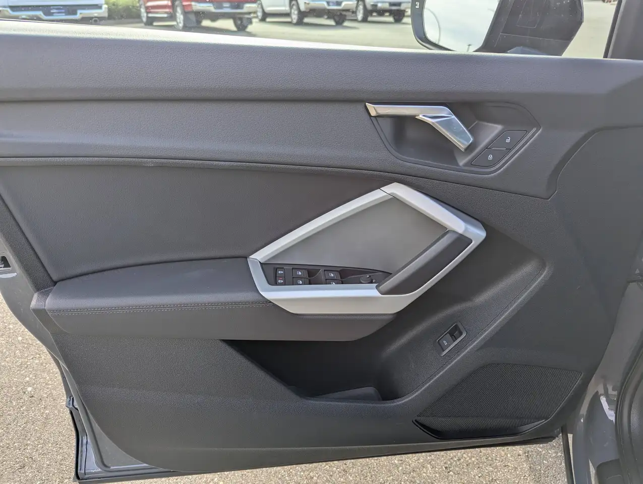 Audi Q3 - Image 28