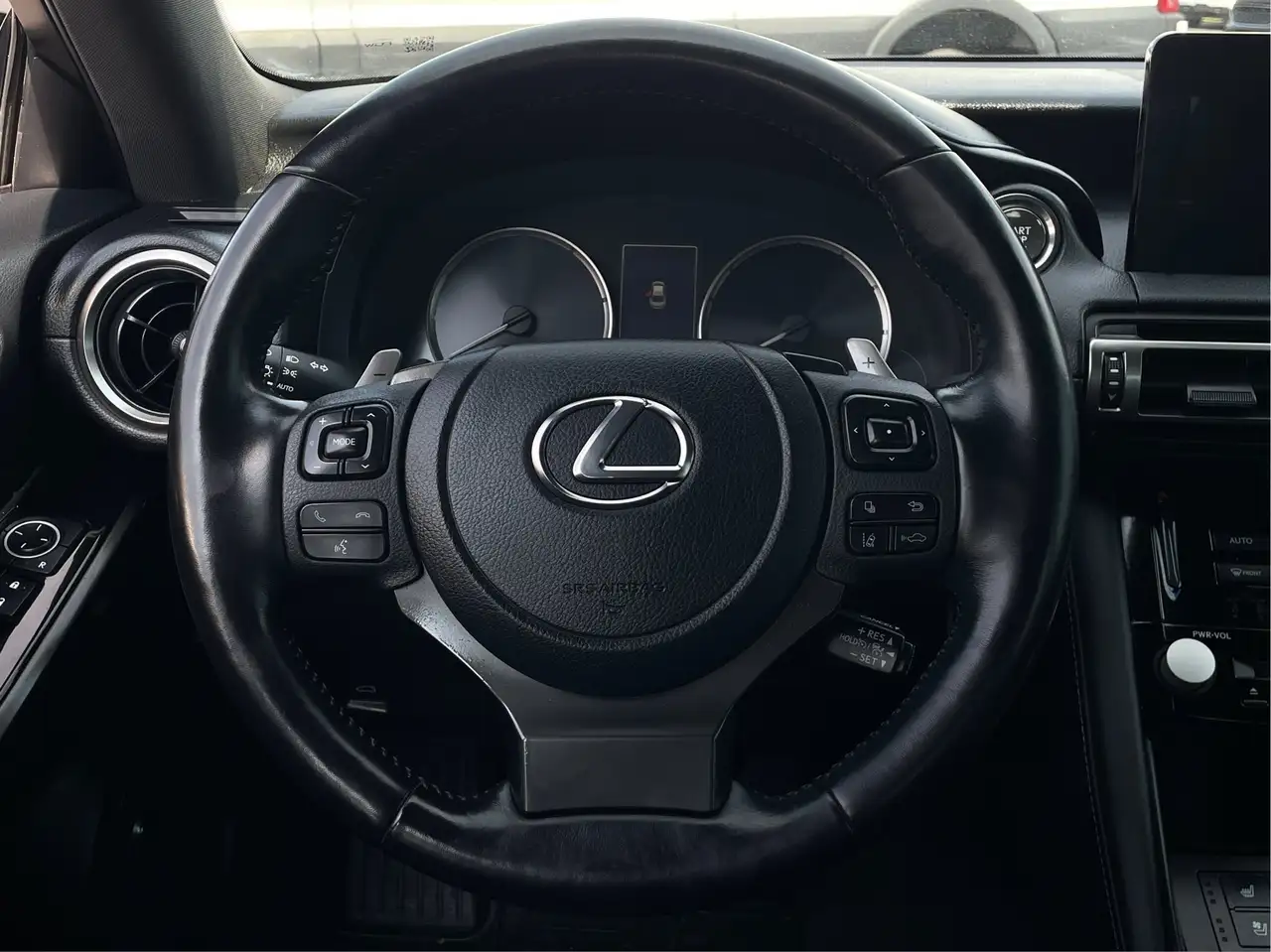 Lexus IS - Image 21