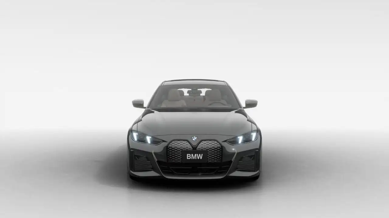 BMW i4 - Image 3