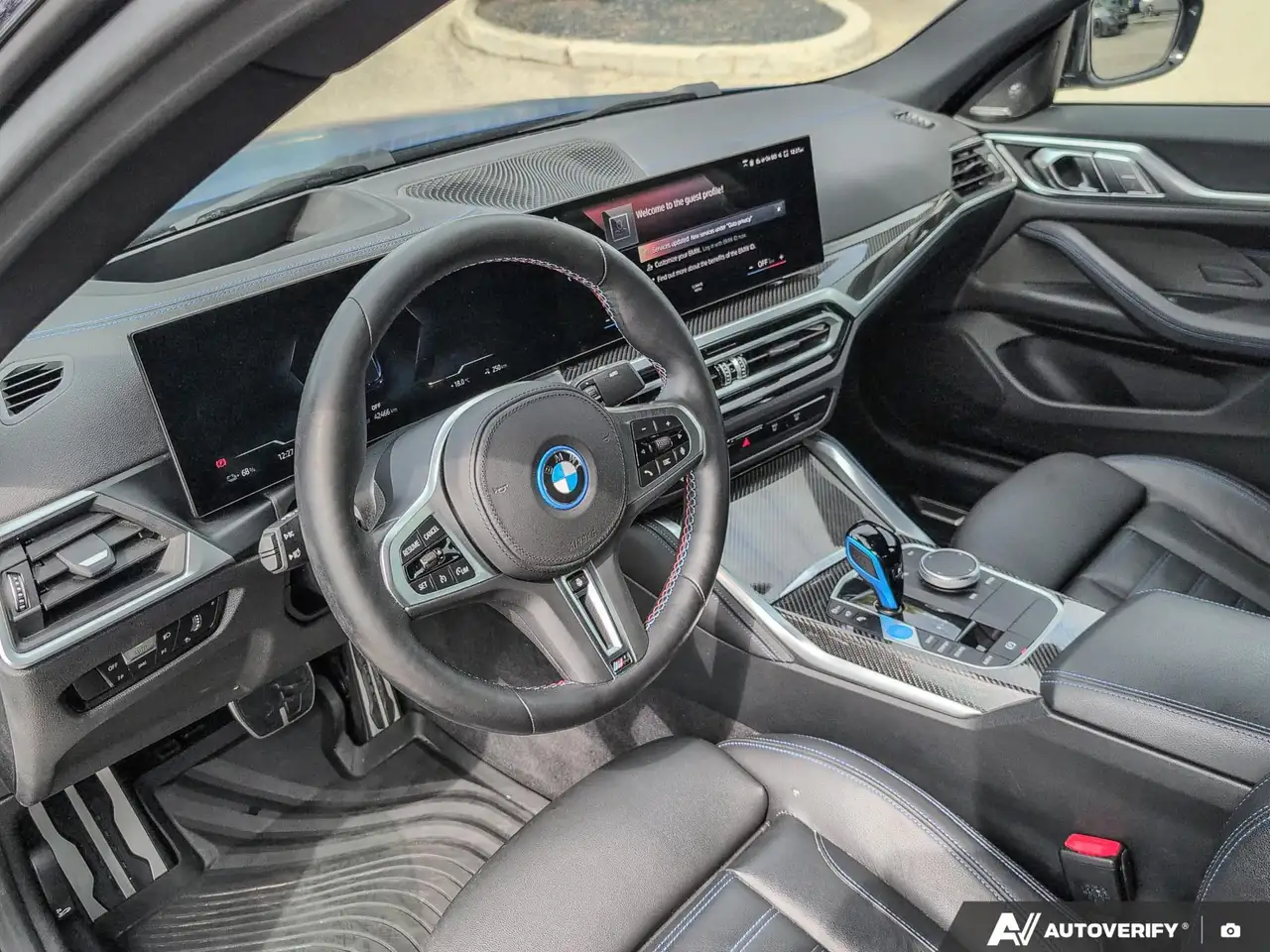 BMW i4 - Image 13