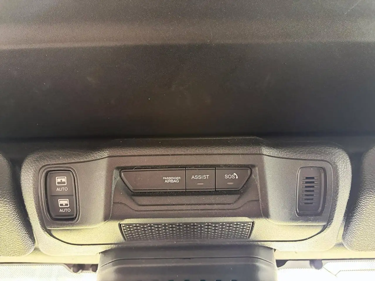 Jeep Wrangler - Image 27