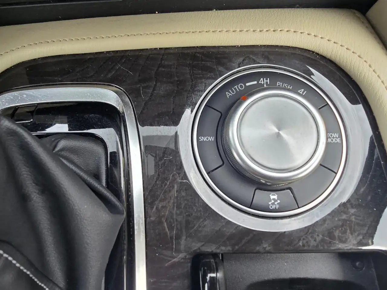 Infiniti QX80 - Image 17