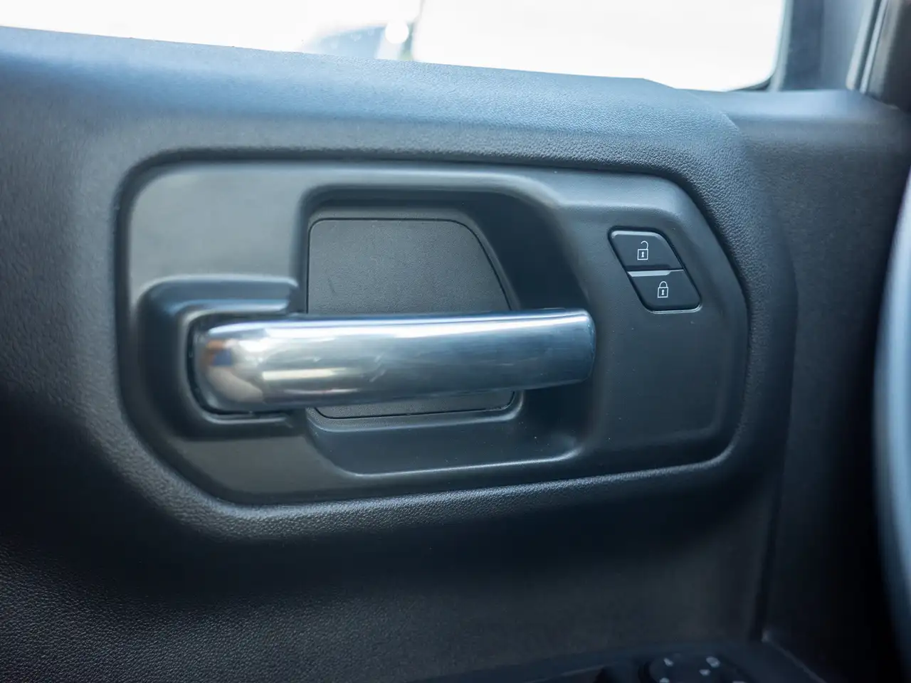 Chevrolet Silverado 1500 - Image 31