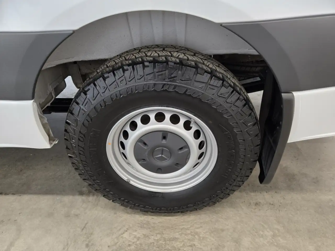 Mercedes-Benz Sprinter - Image 5