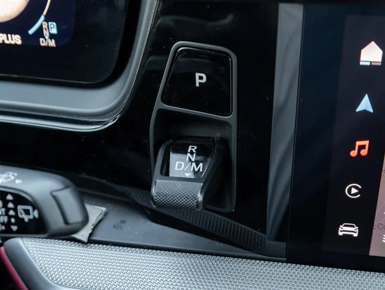Porsche Cayenne - Image 24