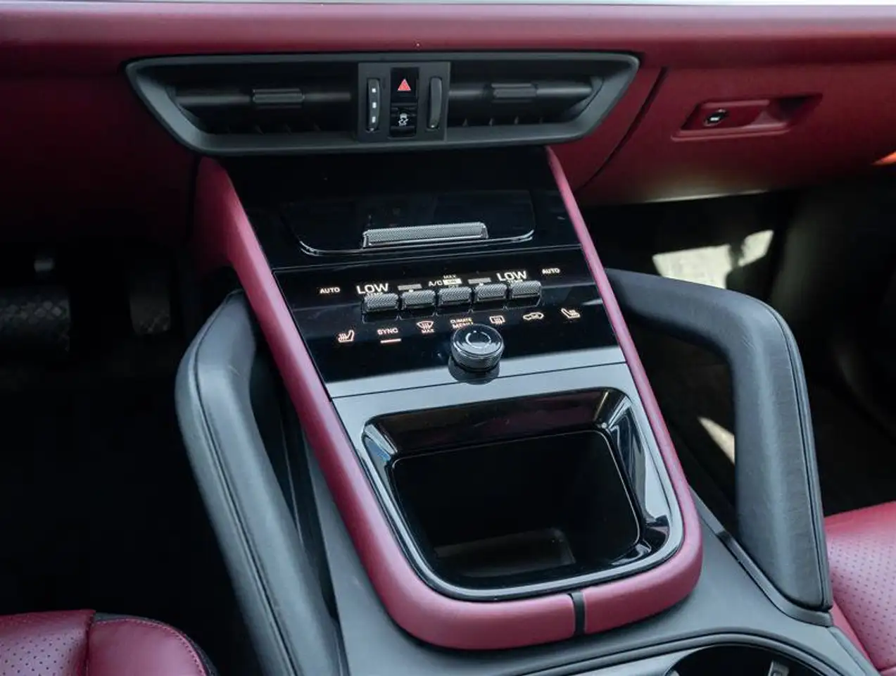 Porsche Cayenne - Image 34