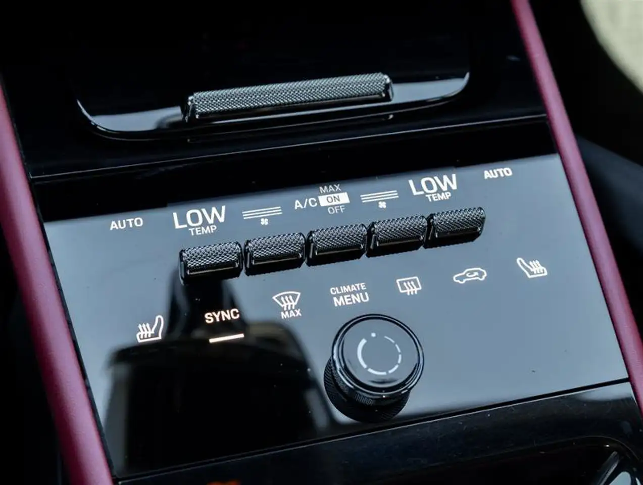Porsche Cayenne - Image 35