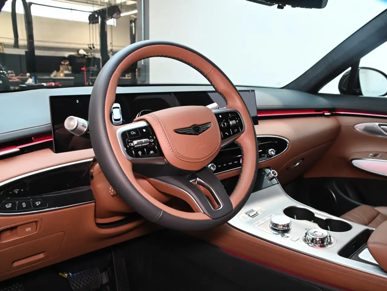 Genesis GV70 - Image 6