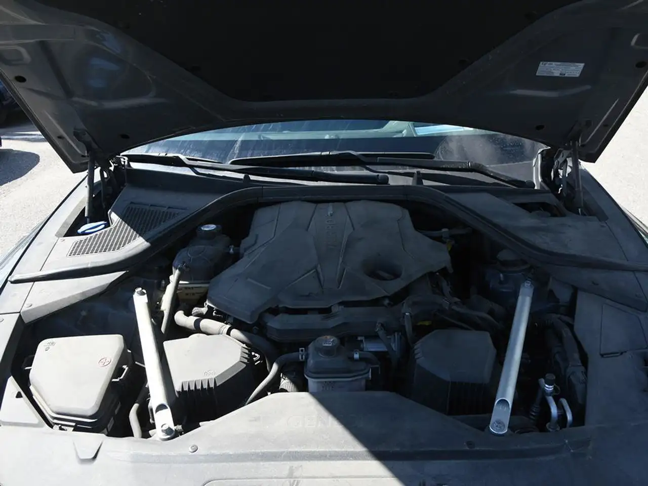 Genesis G80 - Image 12