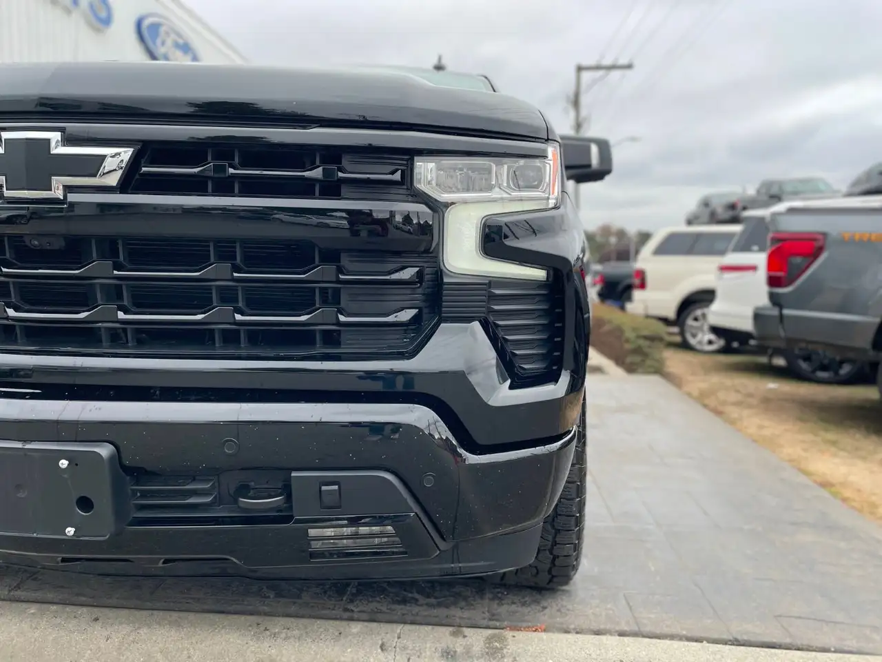 Chevrolet Silverado 1500 - Image 20