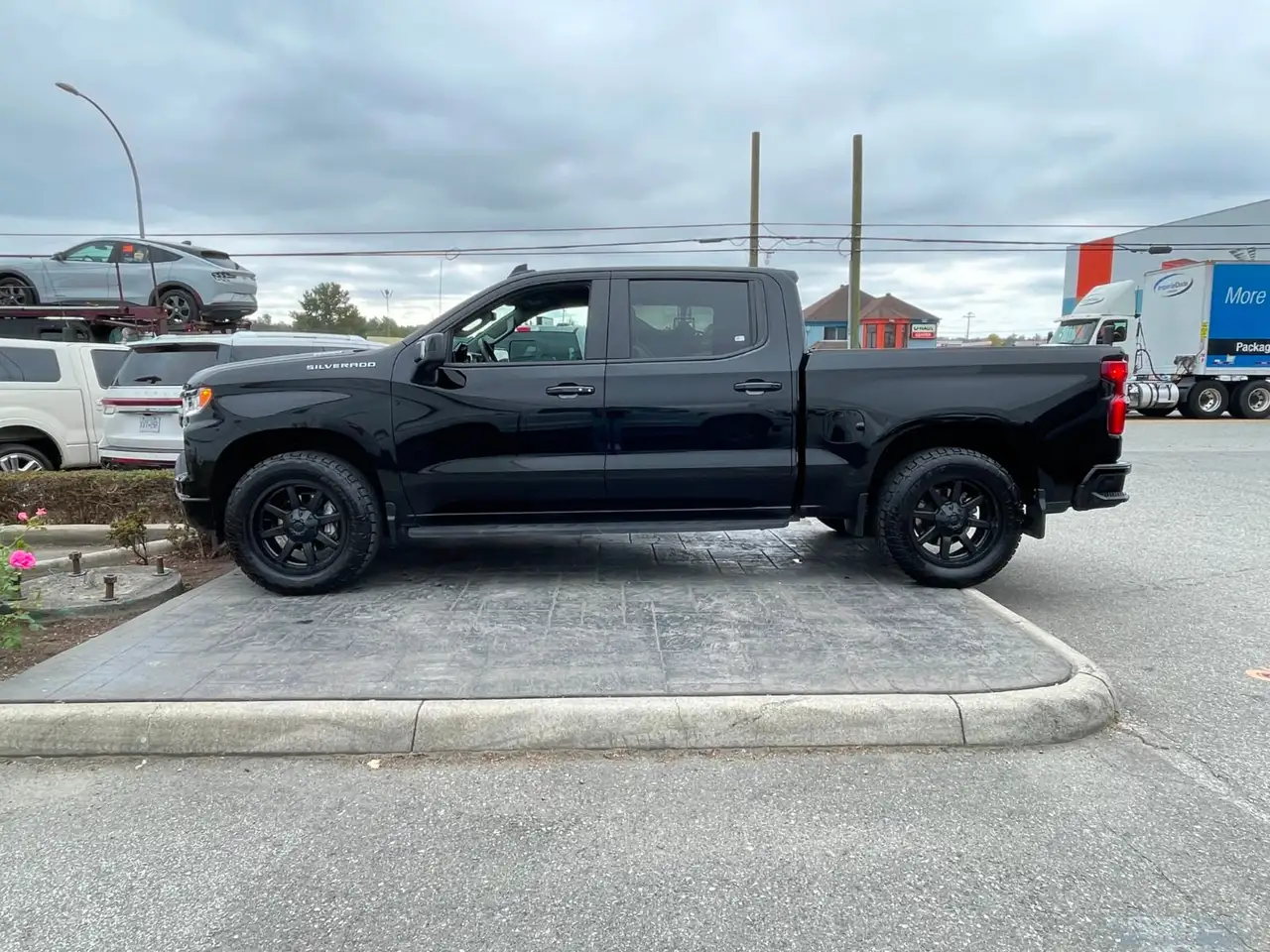 Chevrolet Silverado 1500 - Image 3