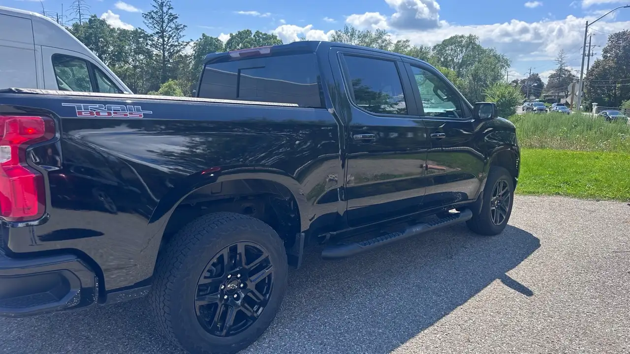 Chevrolet Silverado 1500 - Image 5