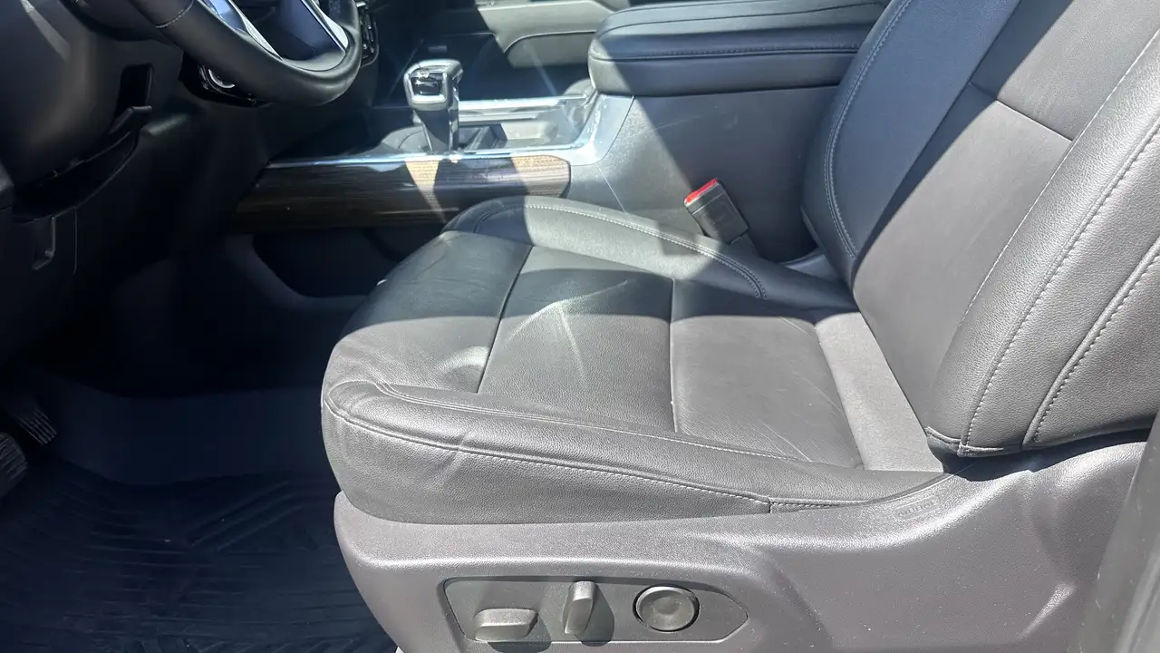 Chevrolet Silverado 1500 - Image 17