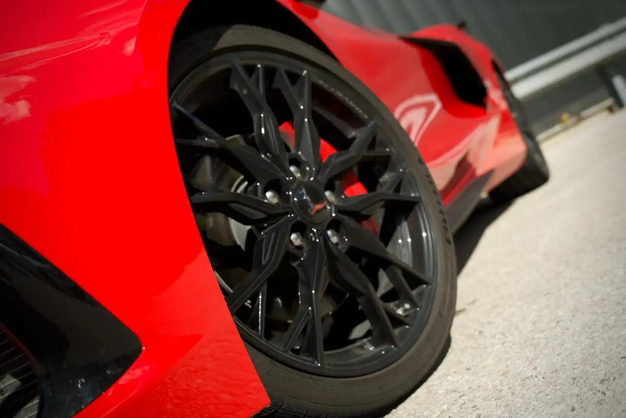 Chevrolet Corvette - Image 6