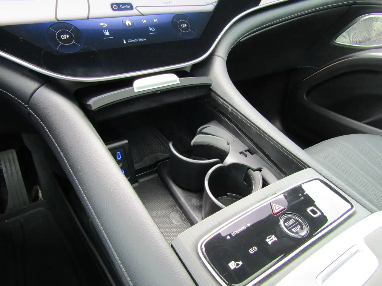 Mercedes-Benz EQS - Image 24