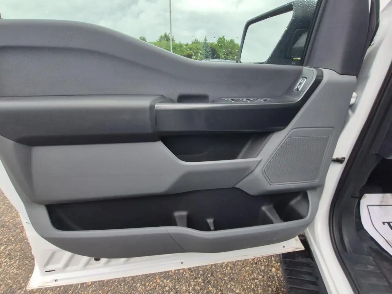 Ford F-150 - Image 12