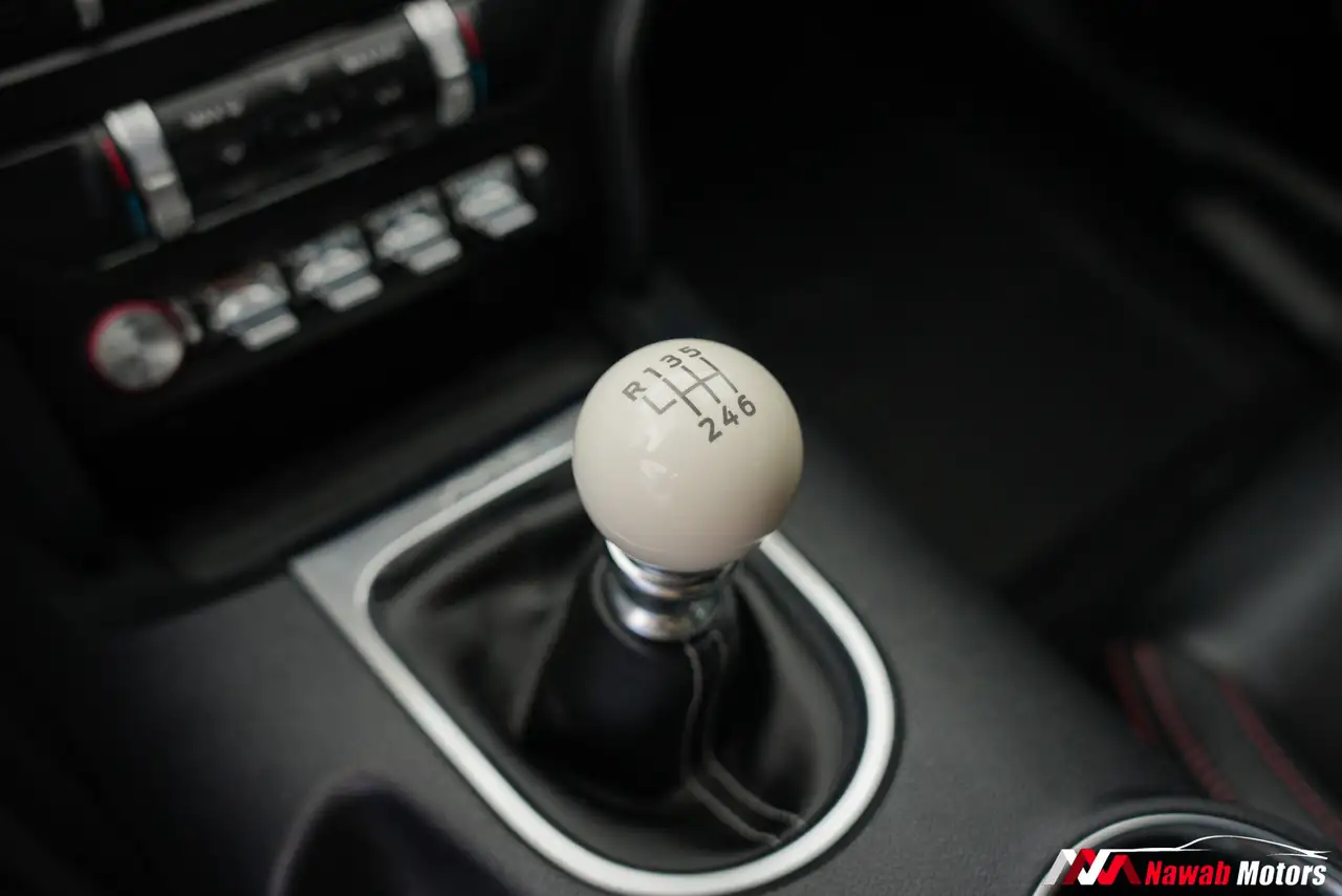 Ford Mustang - Image 21