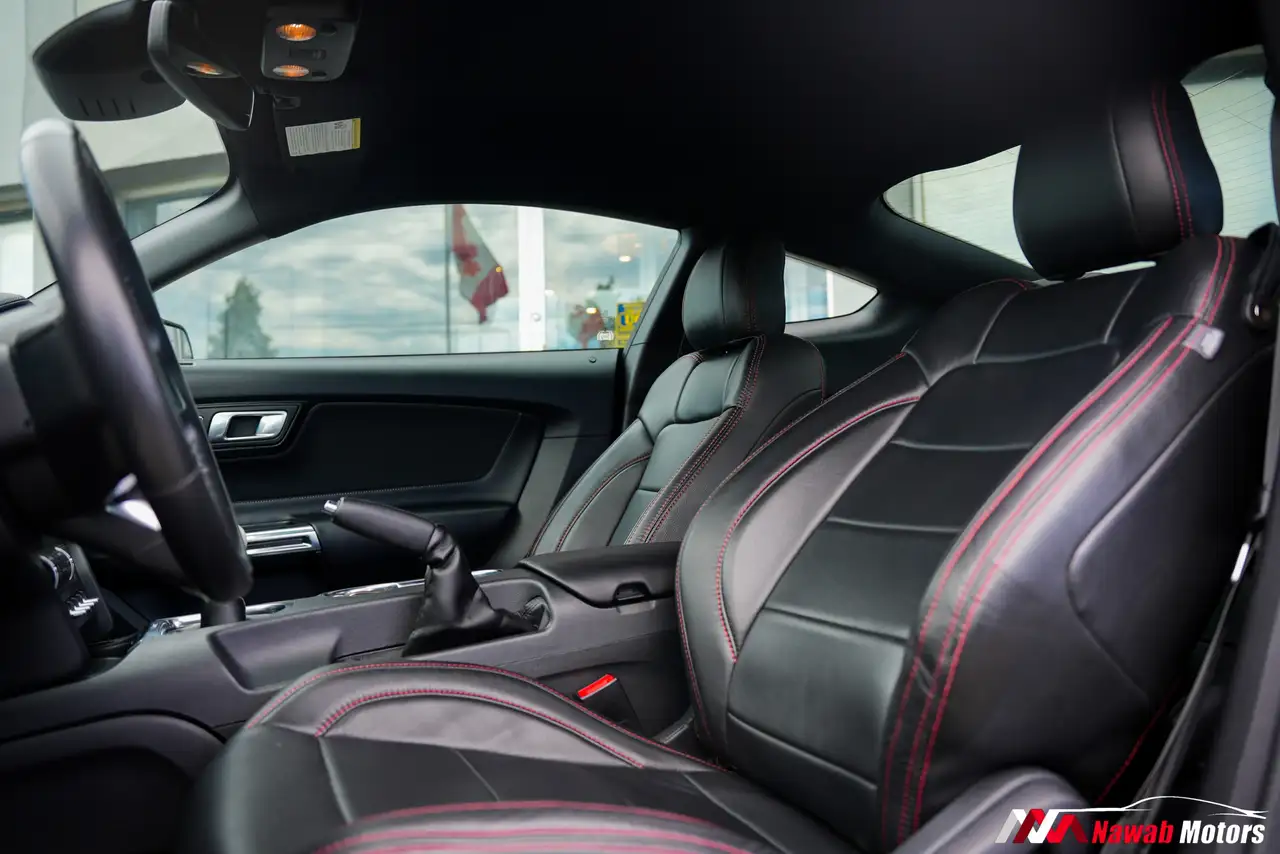 Ford Mustang - Image 23