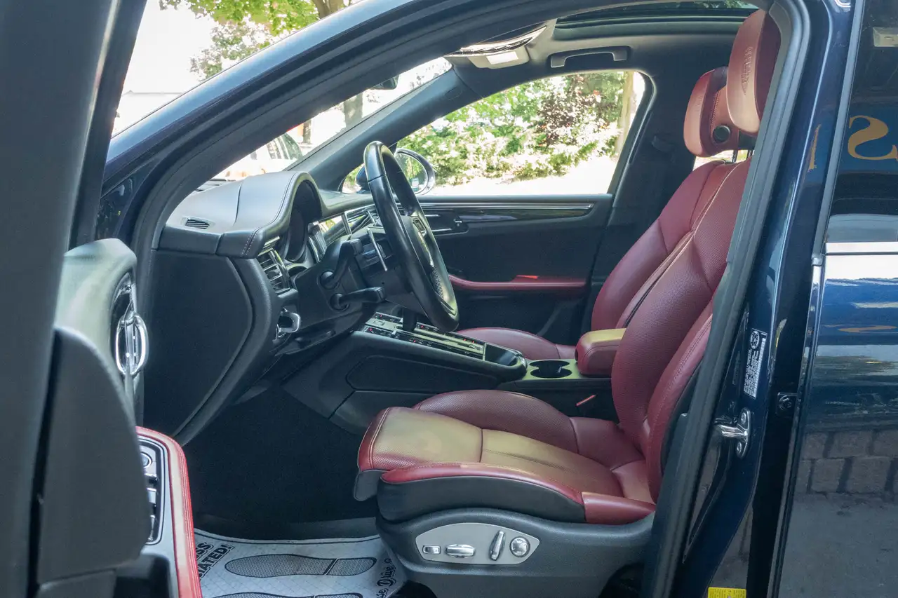 Porsche Macan - Image 16