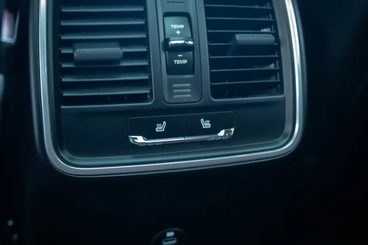 Porsche Macan - Image 42