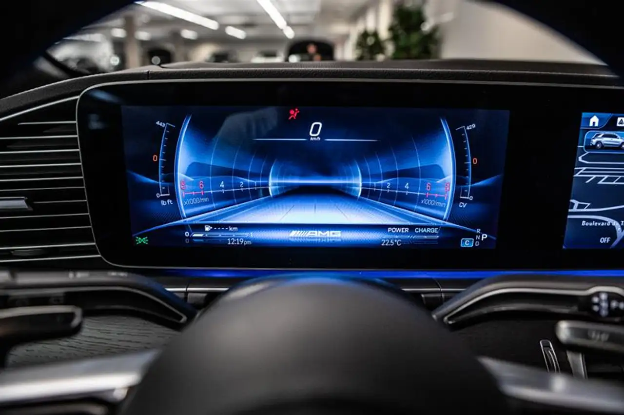 Mercedes-Benz GLE - Image 31