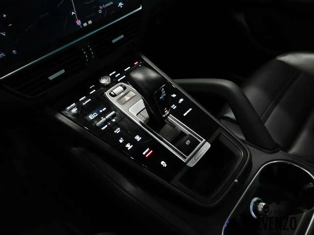 Porsche Cayenne - Image 18