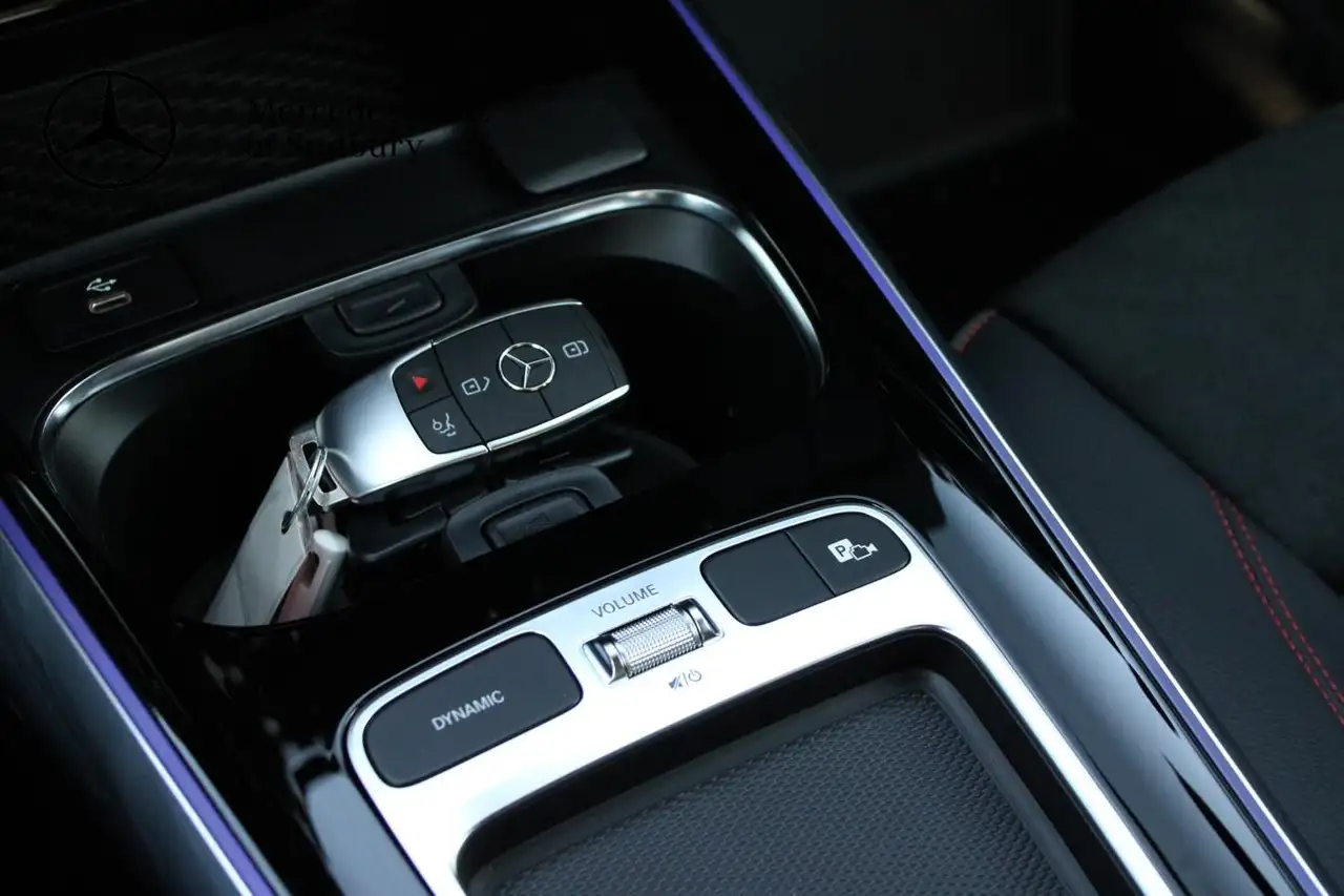 Mercedes-Benz GLA - Image 20