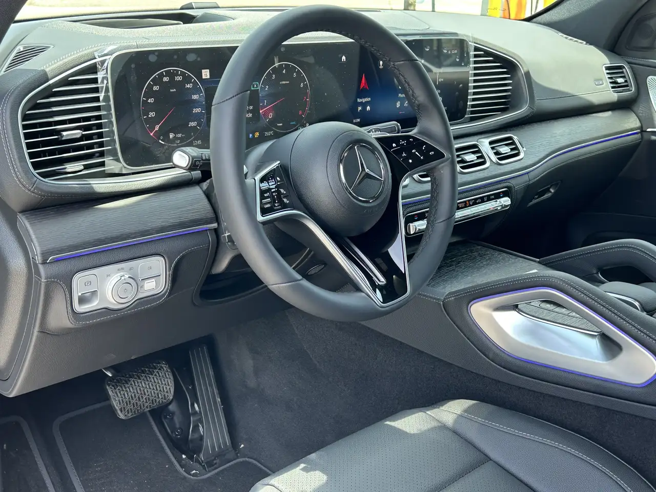 Mercedes-Benz GLE - Image 11