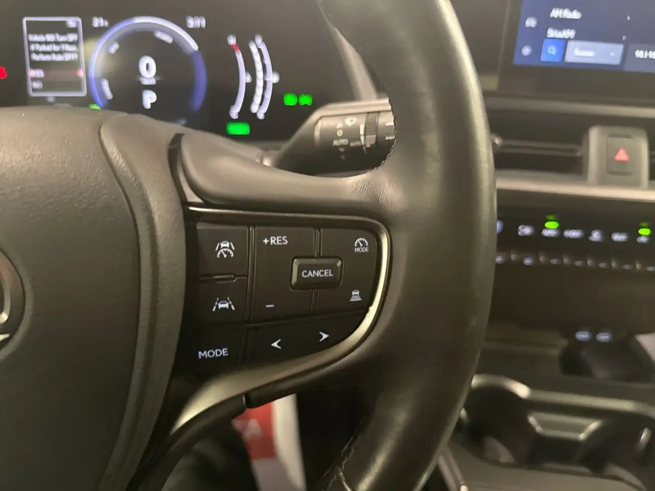 Lexus UX - Image 17
