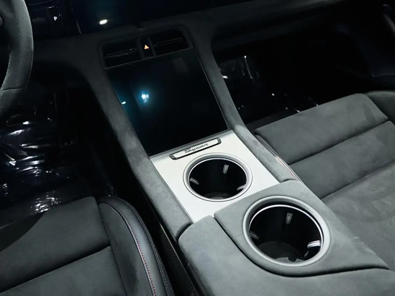 Porsche Taycan - Image 36