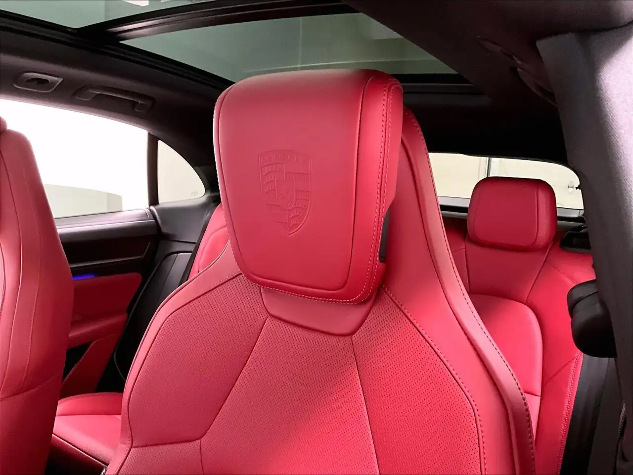 Porsche Macan - Image 13