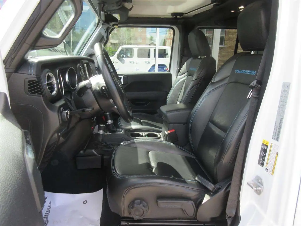 Jeep Wrangler - Image 22