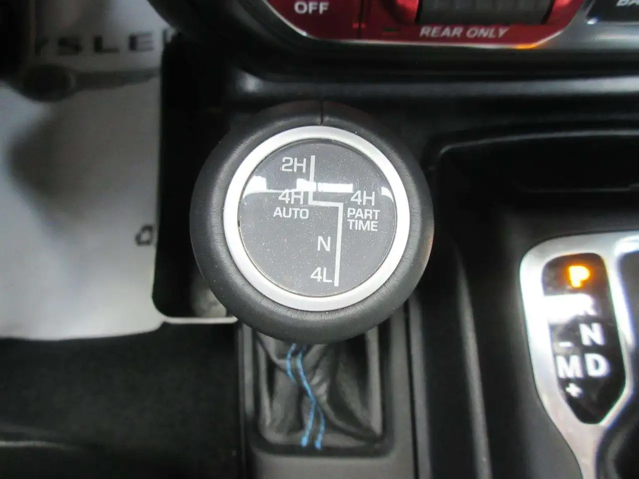 Jeep Wrangler - Image 37