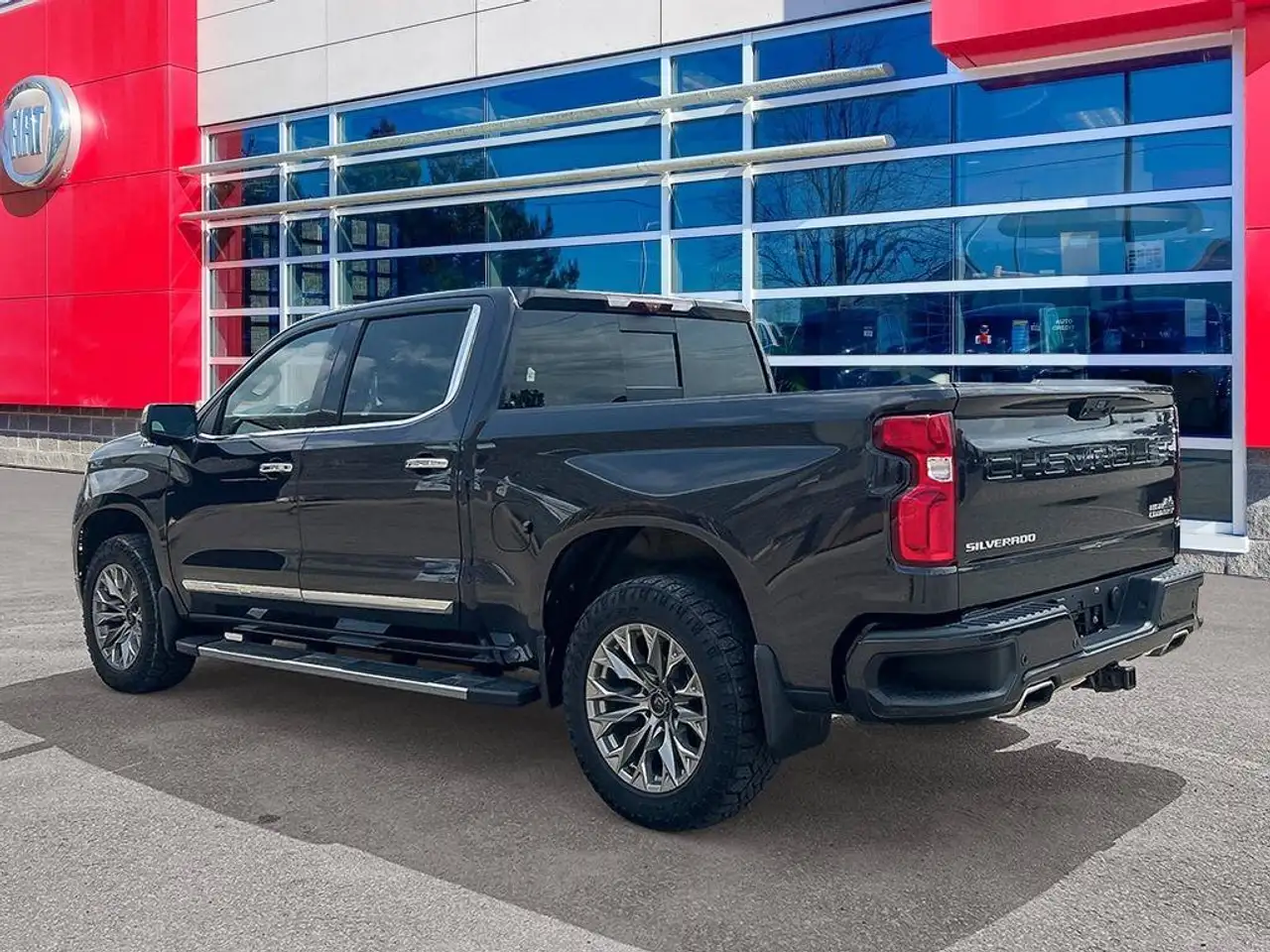 Chevrolet Silverado 1500 - Image 3