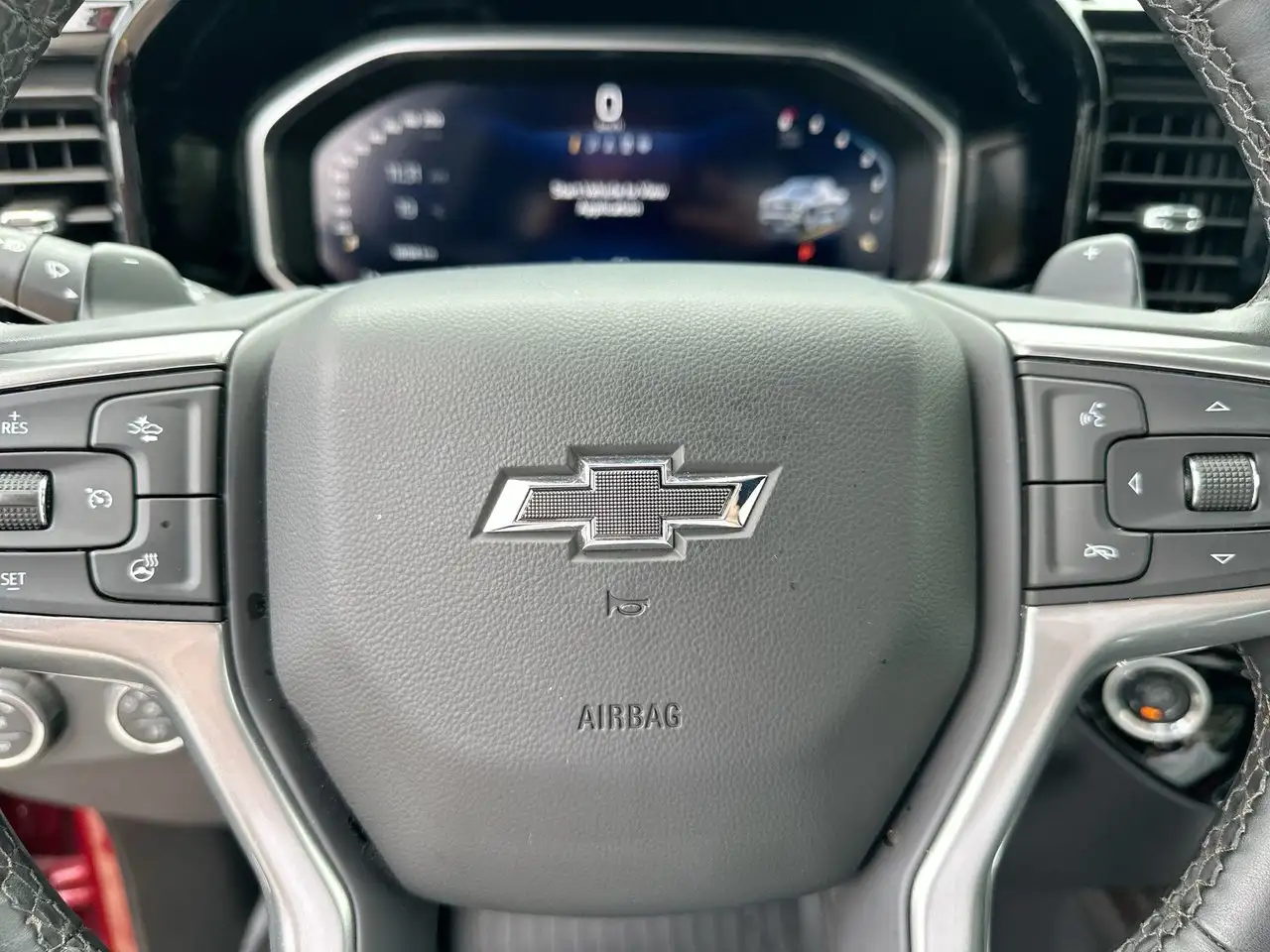 Chevrolet Silverado 1500 - Image 19